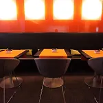 Design F6 3* Genf