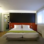 Design F6 Hotel 3*