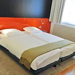 Design F6 3* Genf