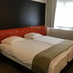 Hotel Design F6 3*