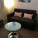 Design F6 3* Genf