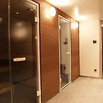 Hotel Design F6 3*