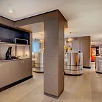 Design F6 Hotel