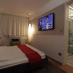 Design F6 3*