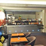 Design F6 Hotel