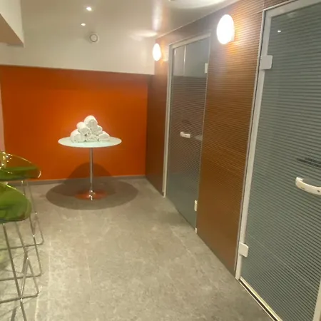 Design F6 3*