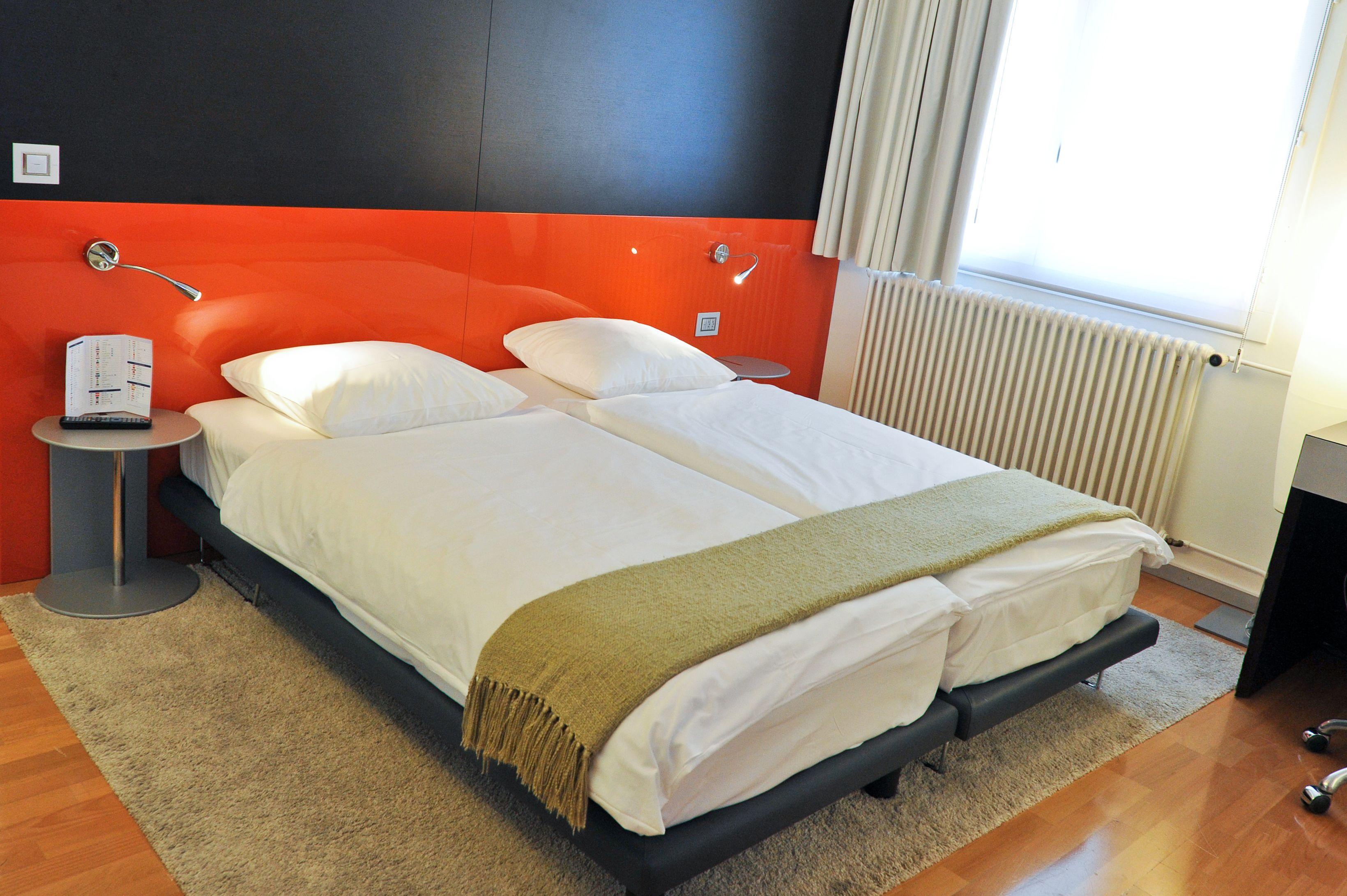 Design F6 3* Genève